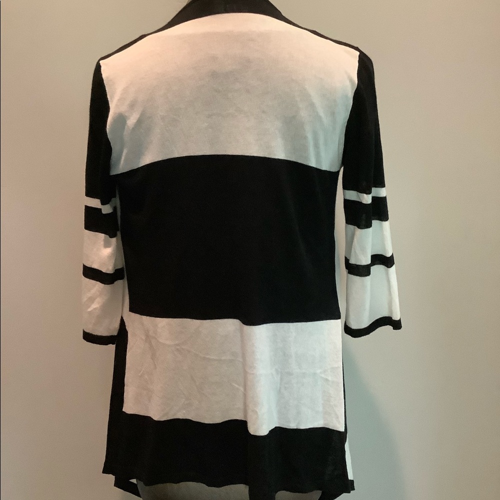 Cache Cardigan - Picture 2 of 2
